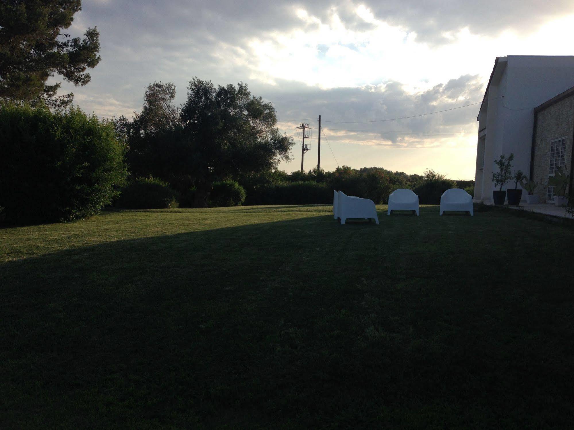 Mazzara Farm Bed and Breakfast Manduria Εξωτερικό φωτογραφία